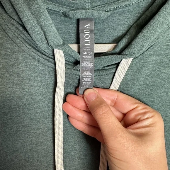 Vuori Halo Hoodie | Women's Essential Heathered Green Drawstring Comfy Stretch - Picture 4 of 8